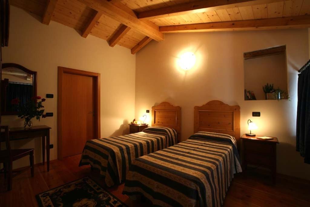 Agriturismo Al Picchio Villa Ala Phòng bức ảnh